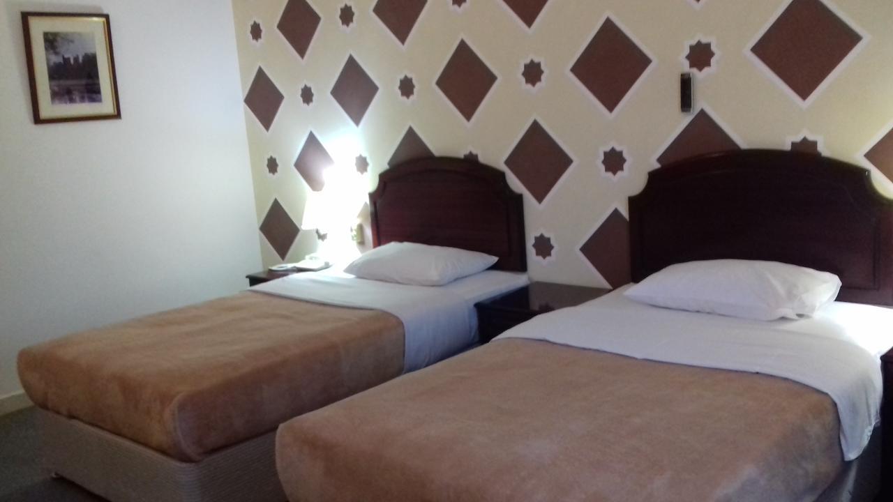 Ibri Oasis Hotel Ibra Exterior photo